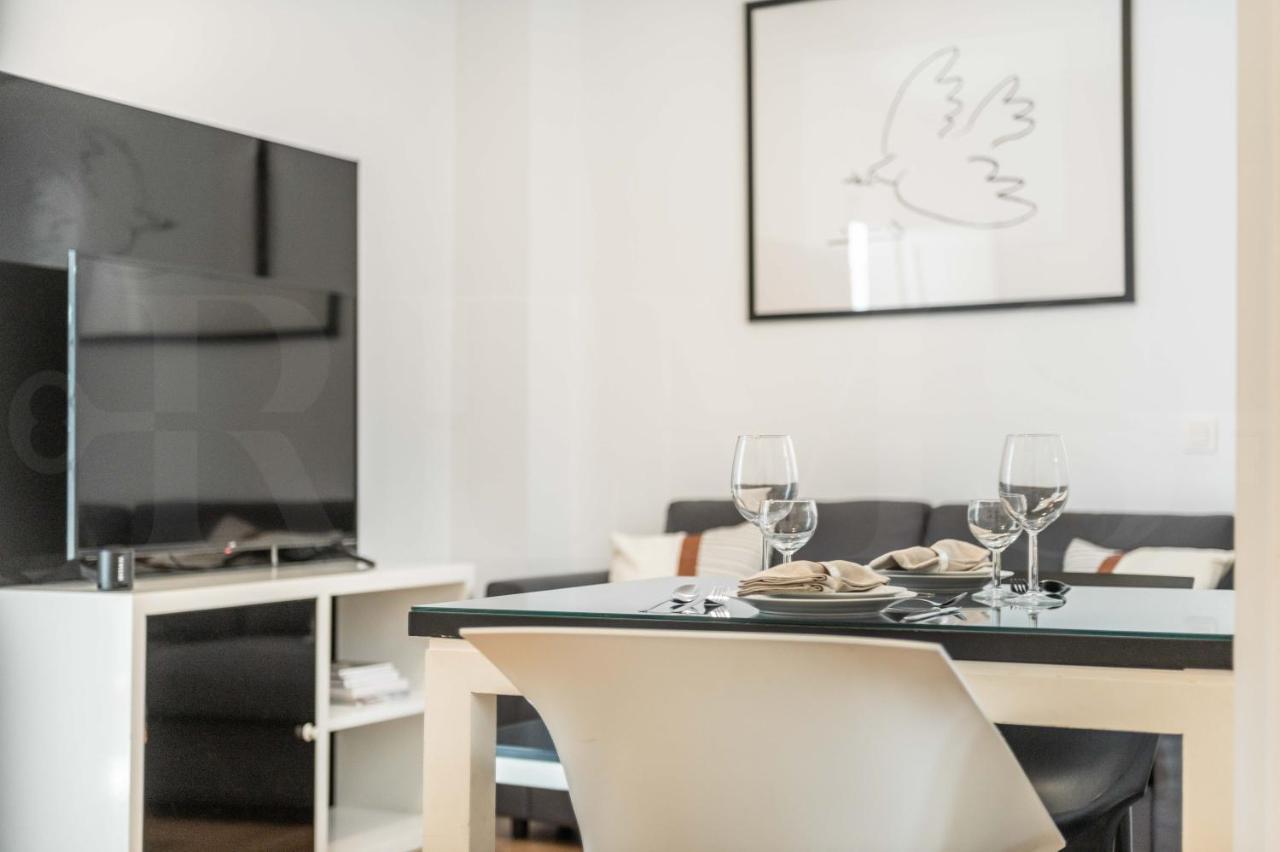 Inviting Duplex In Front Of Picasso Museum By Rems Apartment Malaga Bagian luar foto