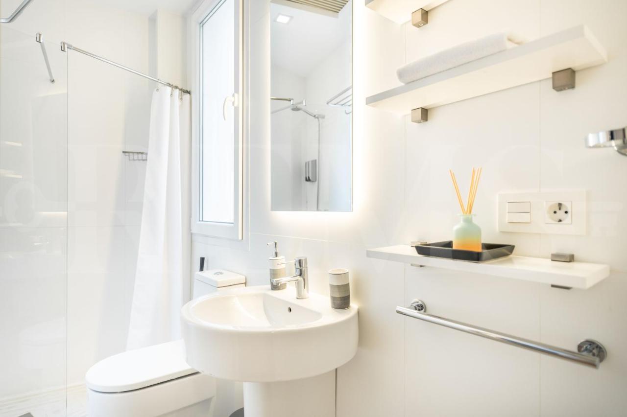 Inviting Duplex In Front Of Picasso Museum By Rems Apartment Malaga Bagian luar foto