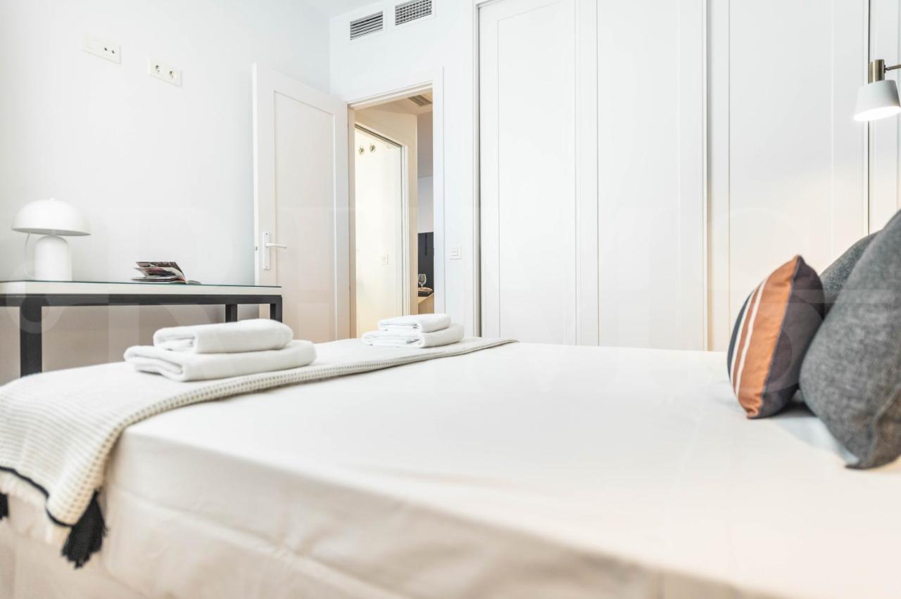 Inviting Duplex In Front Of Picasso Museum By Rems Apartment Malaga Bagian luar foto